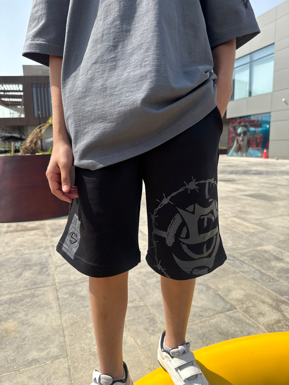 Spny black short